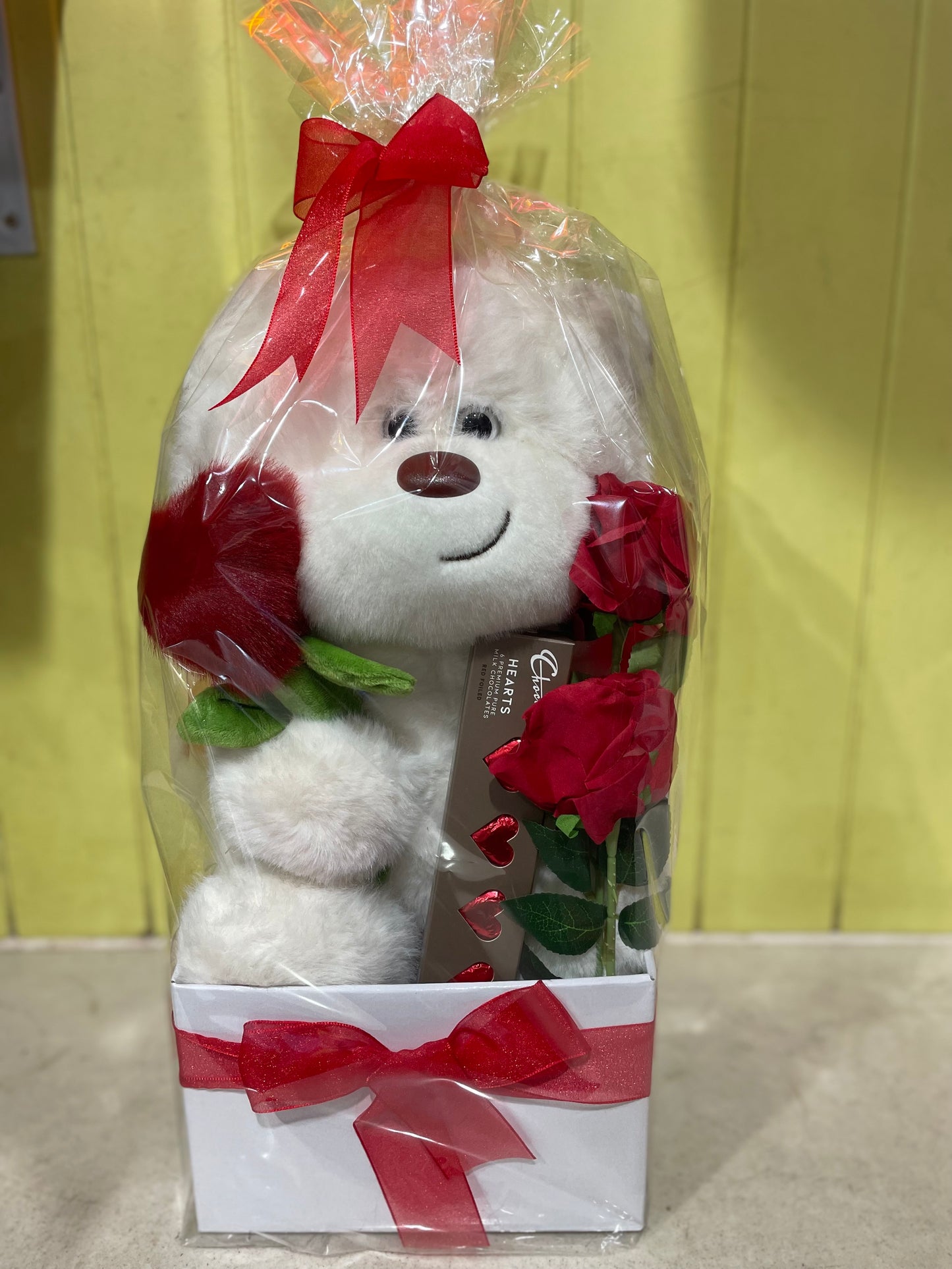Cuddles & Roses Gift Set - Teddy Bear, Red Roses & Chocolates
