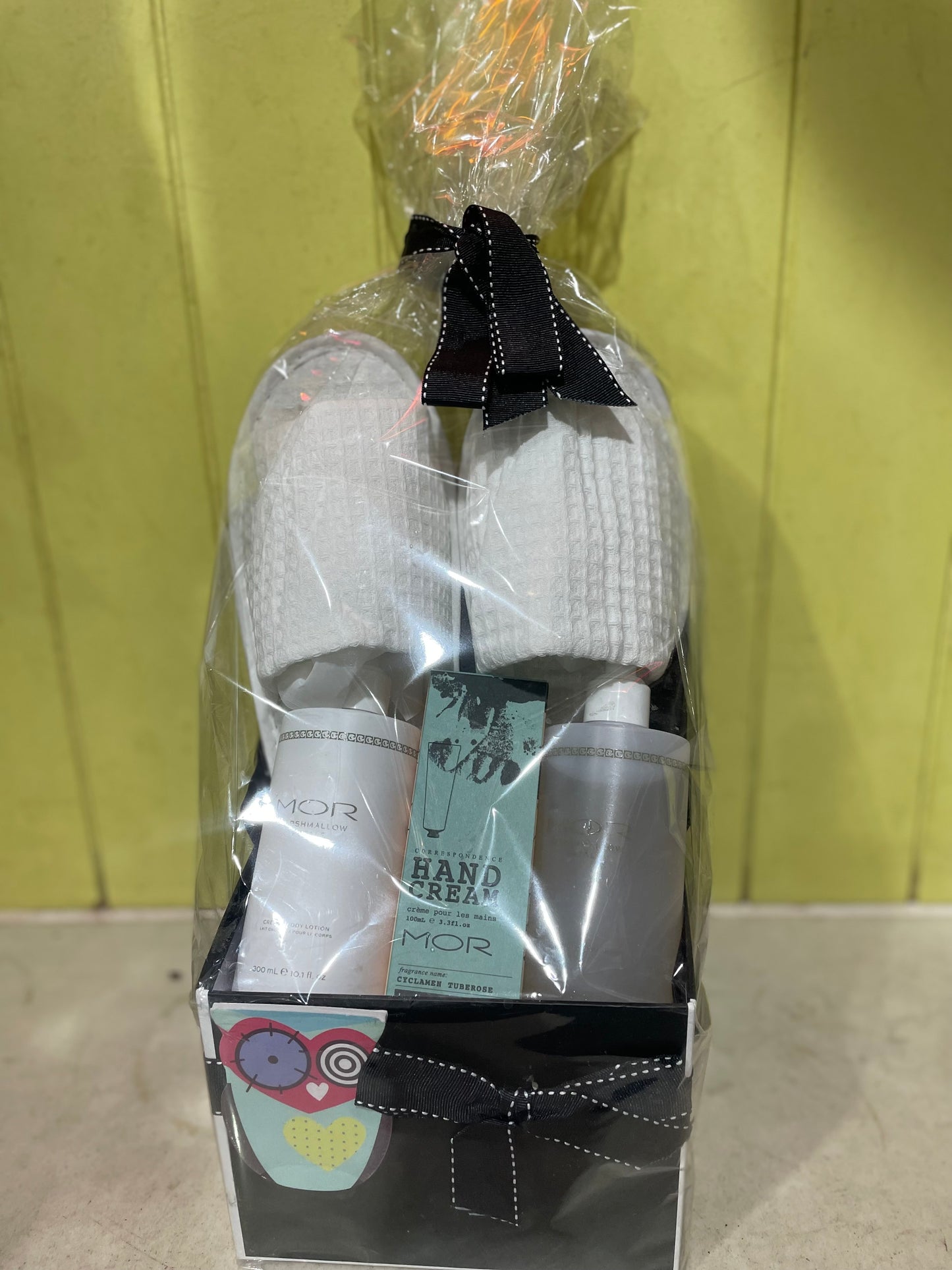 Cosy Comfort Hamper - MOR Skincare, Slippers & Hand Cream Gift Set